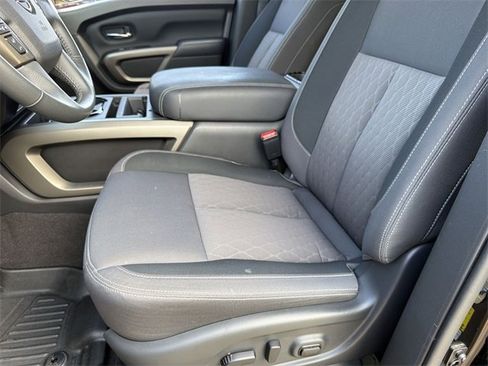 Used 2024 Nissan Titan SV w/ SV Bronze Edition Package image 23