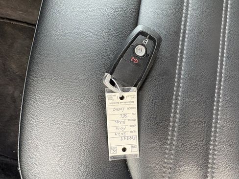 Used 2024 Ford Edge SEL image 15