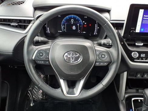Certified 2025 Toyota Corolla Cross XLE FWD image 13