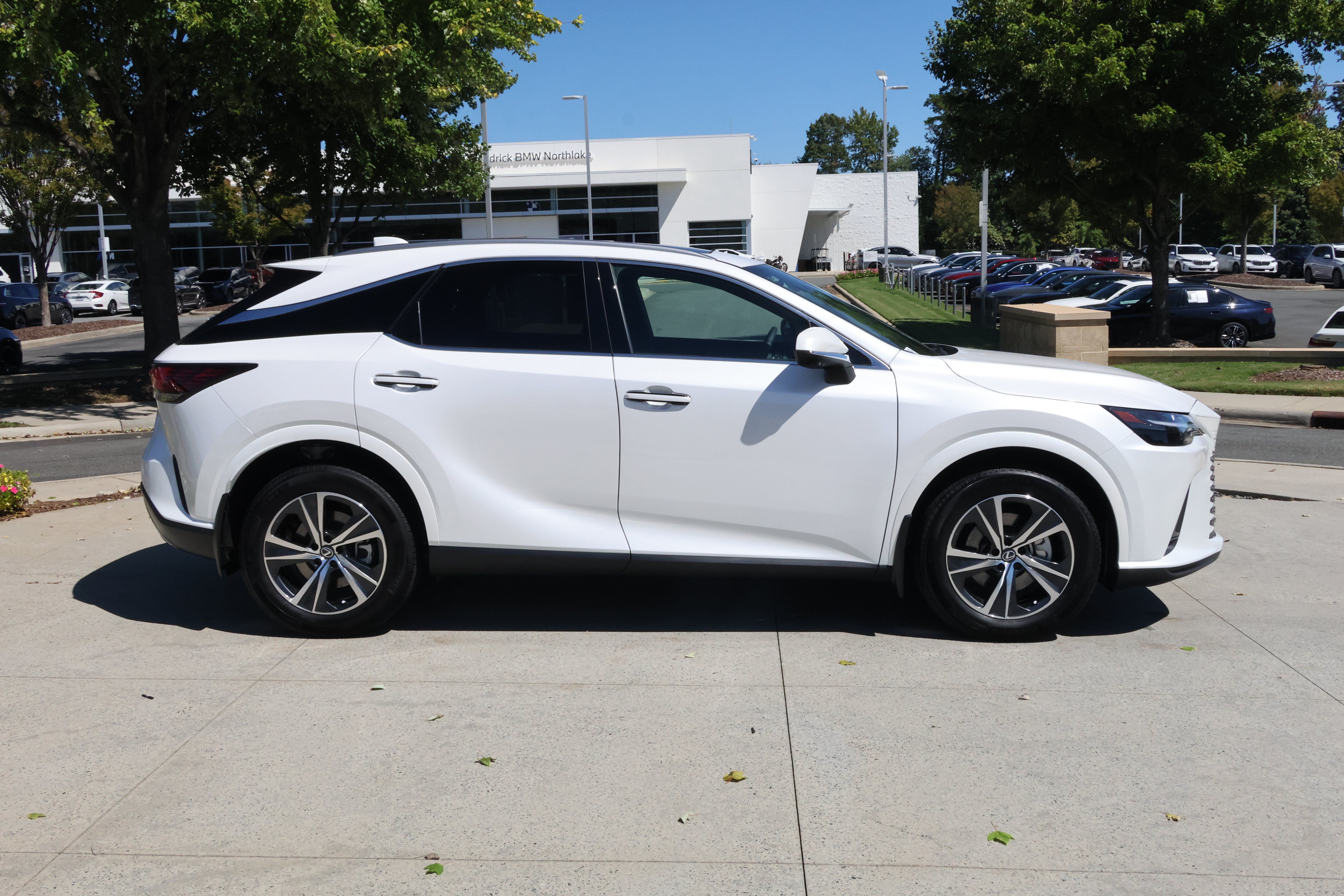 Used 2026 Lexus RX 350h w/ Convenience Package AWD/4WD image 10