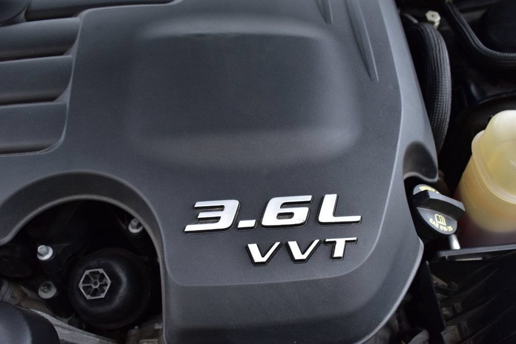 Used 2023 Dodge Charger SXT RWD image 13
