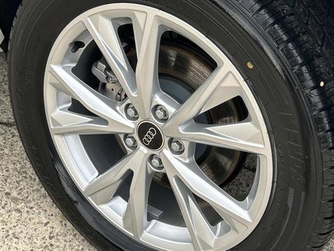 Used 2024 Audi Q3 2.0T Premium image 12