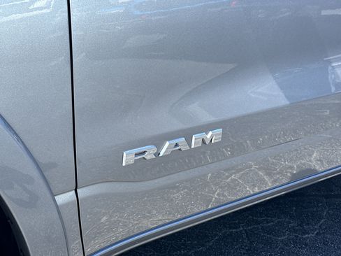 Used 2025 RAM 1500 Big Horn AWD/4WD image 14