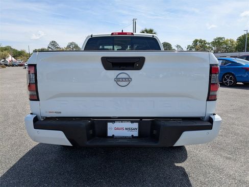 New 2025 Nissan Frontier SV image 5