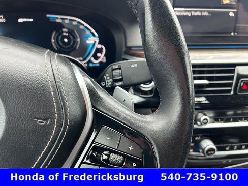 Used 2023 BMW 530e xDrive image 21