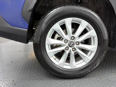 Used 2022 Toyota Corolla Cross LE FWD image 30