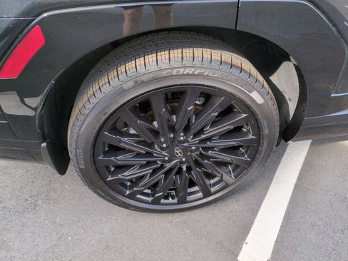 Used 2024 Hyundai Santa Fe Calligraphy image 9