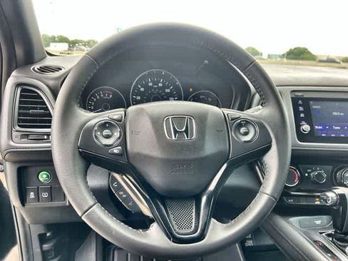 Certified 2021 Honda HR-V Sport image 17