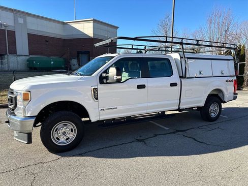 Used 2022 Ford F350 XL w/ Power Equipment Group image 2