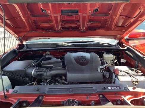Used 2017 Toyota Tacoma TRD Pro AWD/4WD image 16