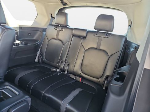 Used 2025 Honda Pilot EX-L image 21