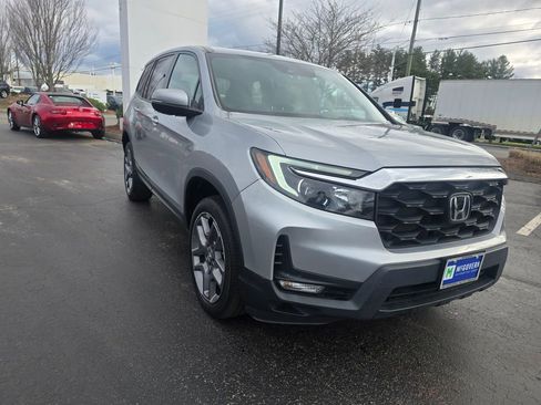 Used 2023 Honda Passport EX-L image 10