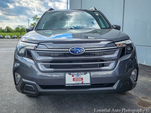 Certified 2025 Subaru Forester Premium AWD/4WD image 4