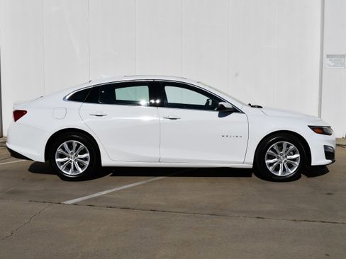 Used 2024 Chevrolet Malibu LT image 4