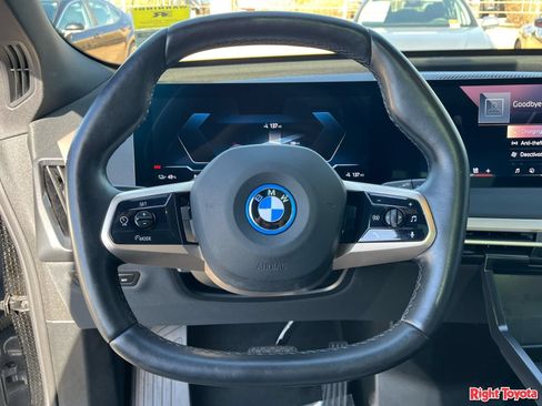 Used 2025 BMW iX xDrive50 w/ Sport Package AWD/4WD image 21