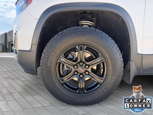 Used 2022 GMC Acadia AT4 w/ Technology Package AWD/4WD image 9