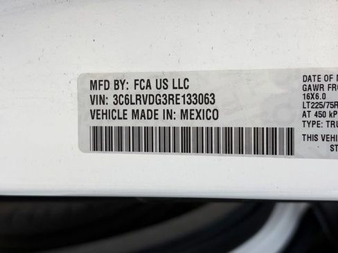 Used 2024 RAM ProMaster 2500 w/ Convenience Group image 30