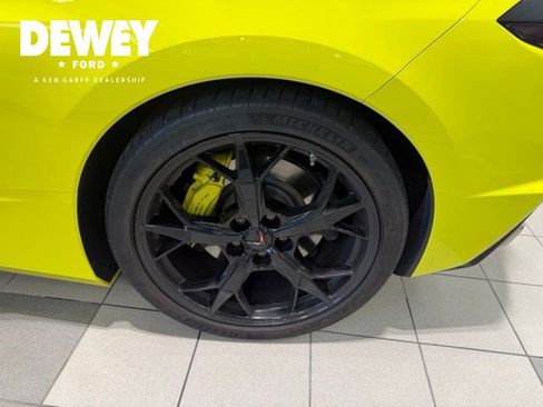 Used 2022 Chevrolet Corvette Stingray Premium Conv w/ Z51 Performance Package RWD image 32