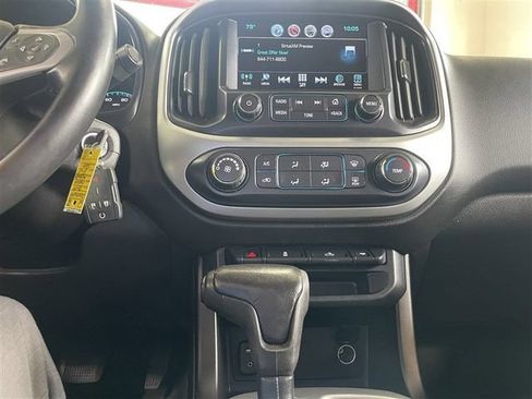 Used 2017 Chevrolet Colorado LT w/ LT Convenience Package AWD/4WD image 19