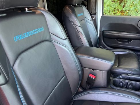 Used 2024 Jeep Wrangler Unlimited Rubicon 4xe AWD/4WD image 44