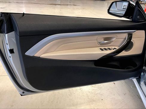 Used 2017 BMW 430i Convertible image 21
