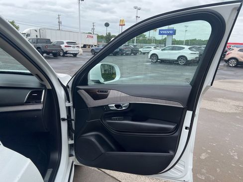 Used 2022 Volvo XC90 T6 Inscription w/ Lounge Package image 38