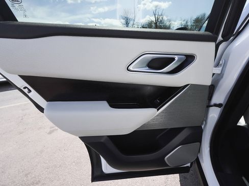 Used 2022 Land Rover Range Rover Velar S AWD/4WD image 12