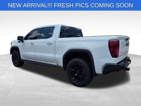 Used 2019 GMC Sierra 1500 SLT w/ SLT Premium Plus Package AWD/4WD image 5