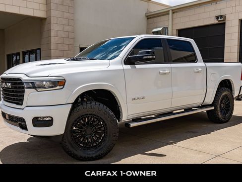 Used 2025 RAM 1500 Laramie w/ Sport Appearance Package AWD/4WD image 5
