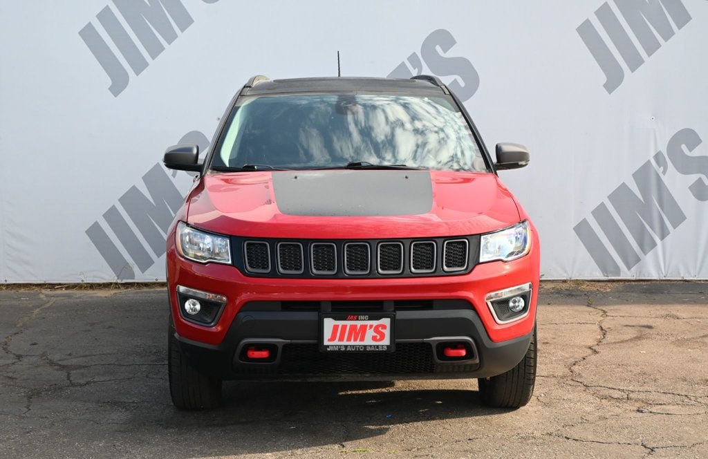 Used 2017 Jeep Compass Trailhawk w/ Leather Interior Group AWD/4WD image 2