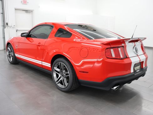 Used 2011 Ford Mustang Shelby GT500 RWD image 6