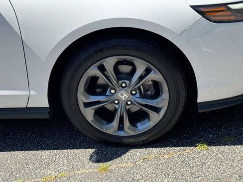 Certified 2023 Honda Accord EX image 7