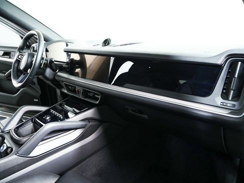 Certified 2024 Porsche Cayenne S image 26