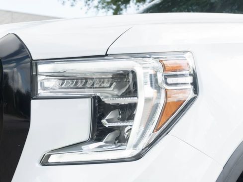 Used 2021 GMC Sierra 1500 AT4 w/ AT4 Premium Package AWD/4WD image 3