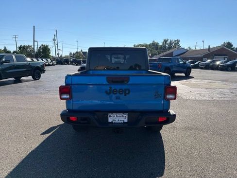 Used 2021 Jeep Gladiator Sport AWD/4WD image 6