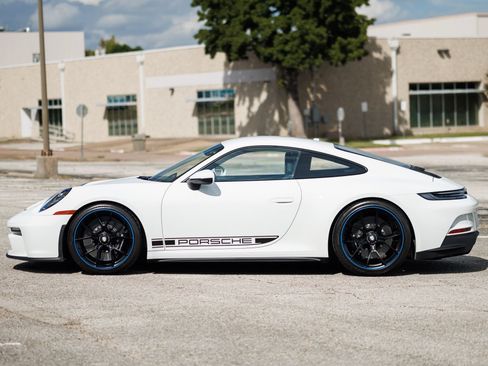 Used 2022 Porsche 911 GT3 RWD image 23