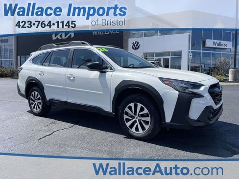 Used 2025 Subaru Outback image 1