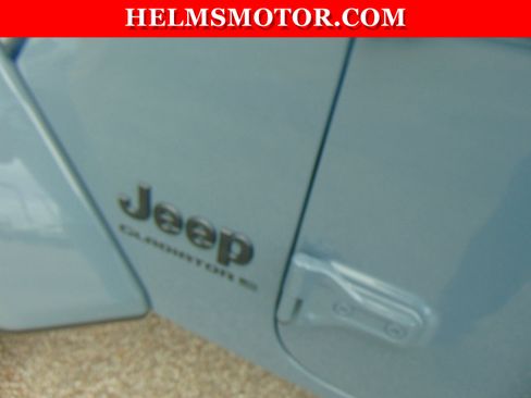Certified 2024 Jeep Gladiator Sport w/ Premium Package AWD/4WD image 23
