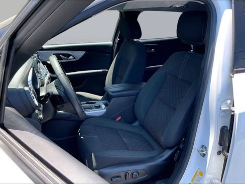 Used 2021 Chevrolet Blazer LT FWD image 24