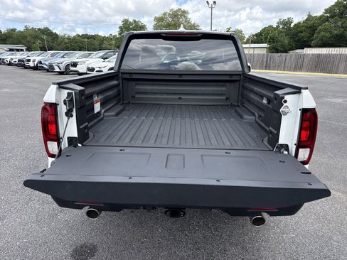 Used 2025 Honda Ridgeline Sport image 27