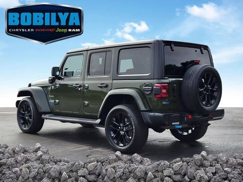 Used 2023 Jeep Wrangler Unlimited Sahara w/ Cold Weather Group AWD/4WD image 4