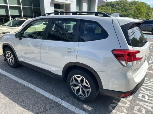Used 2023 Subaru Forester Premium AWD/4WD image 11
