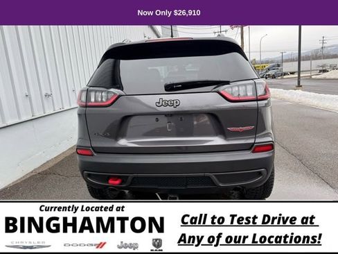 Used 2022 Jeep Cherokee Trailhawk image 7