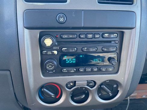 Used 2004 Chevrolet Colorado LS w/ Power Convenience Package image 8
