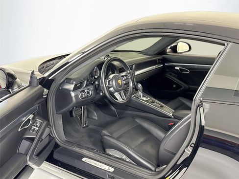 Used 2019 Porsche 911 Carrera S RWD image 12