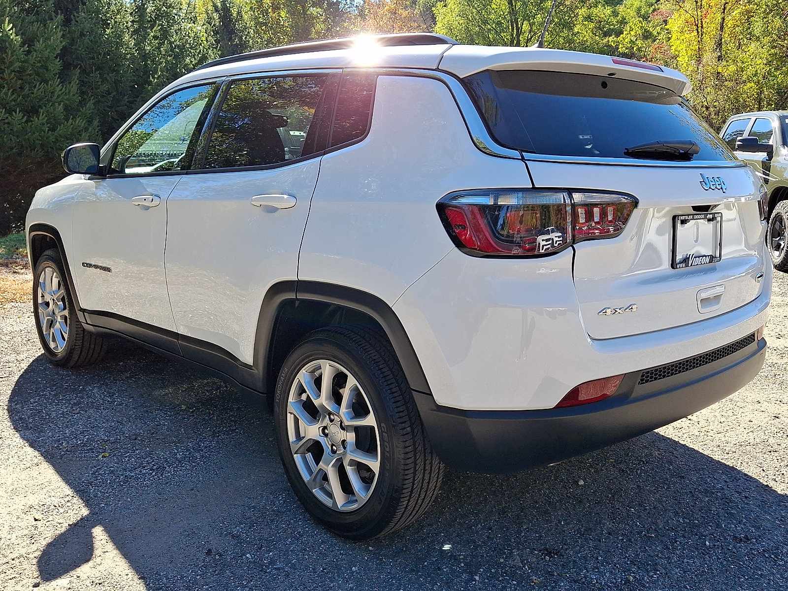 Certified 2024 Jeep Compass Latitude AWD/4WD image 4
