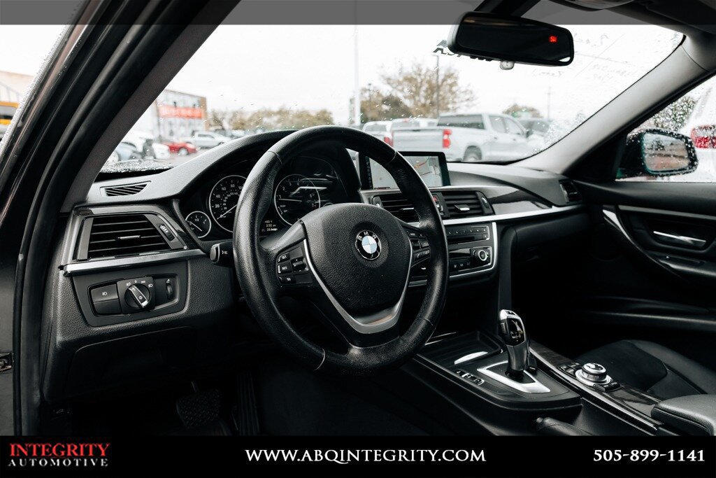 Used 2013 BMW 328i xDrive Sedan AWD/4WD image 17