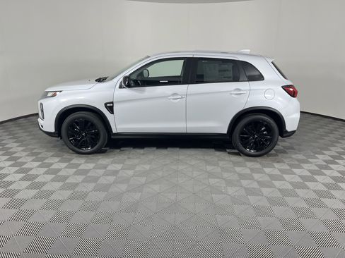 New 2025 Mitsubishi Outlander Sport LE image 3