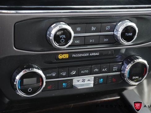 Used 2022 Ford F350 Platinum w/ FX4 Off-Road Package image 45