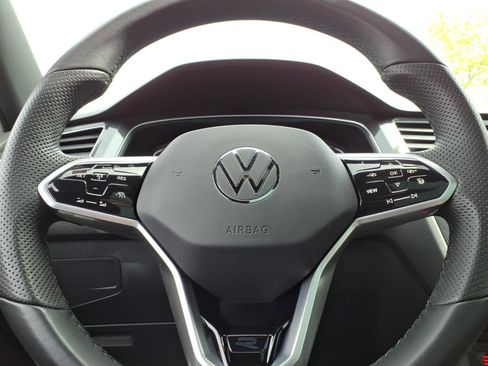 Used 2024 Volkswagen Tiguan SEL R-Line AWD/4WD image 29